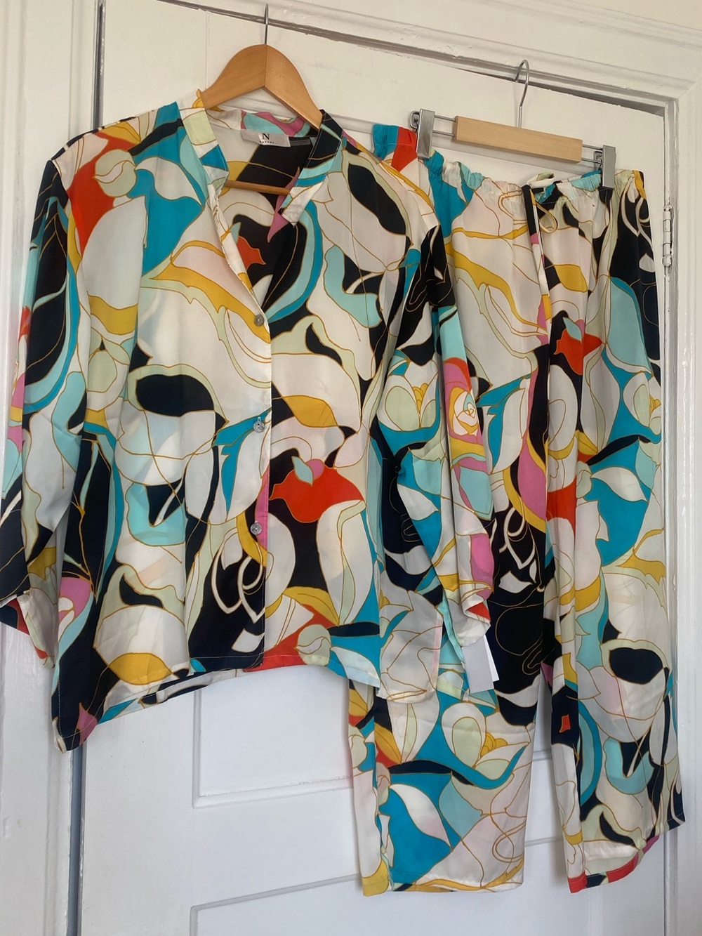 Natori lightweight printed satin 2 piece pyjama set new with tags